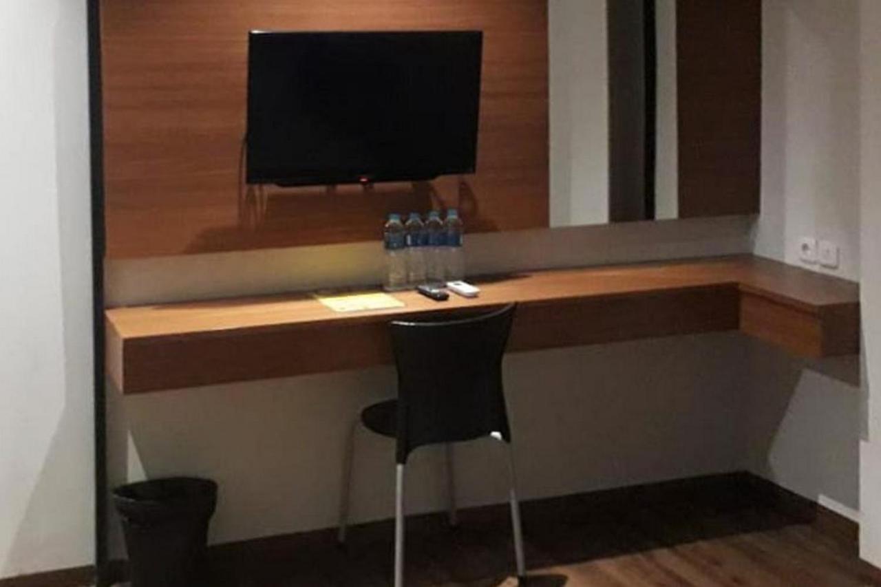 Reddoorz Plus @ Doorman Guest House 반둥 외부 사진