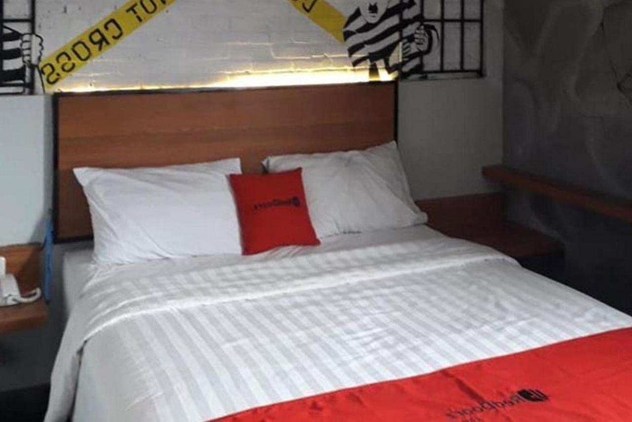 Reddoorz Plus @ Doorman Guest House 반둥 외부 사진