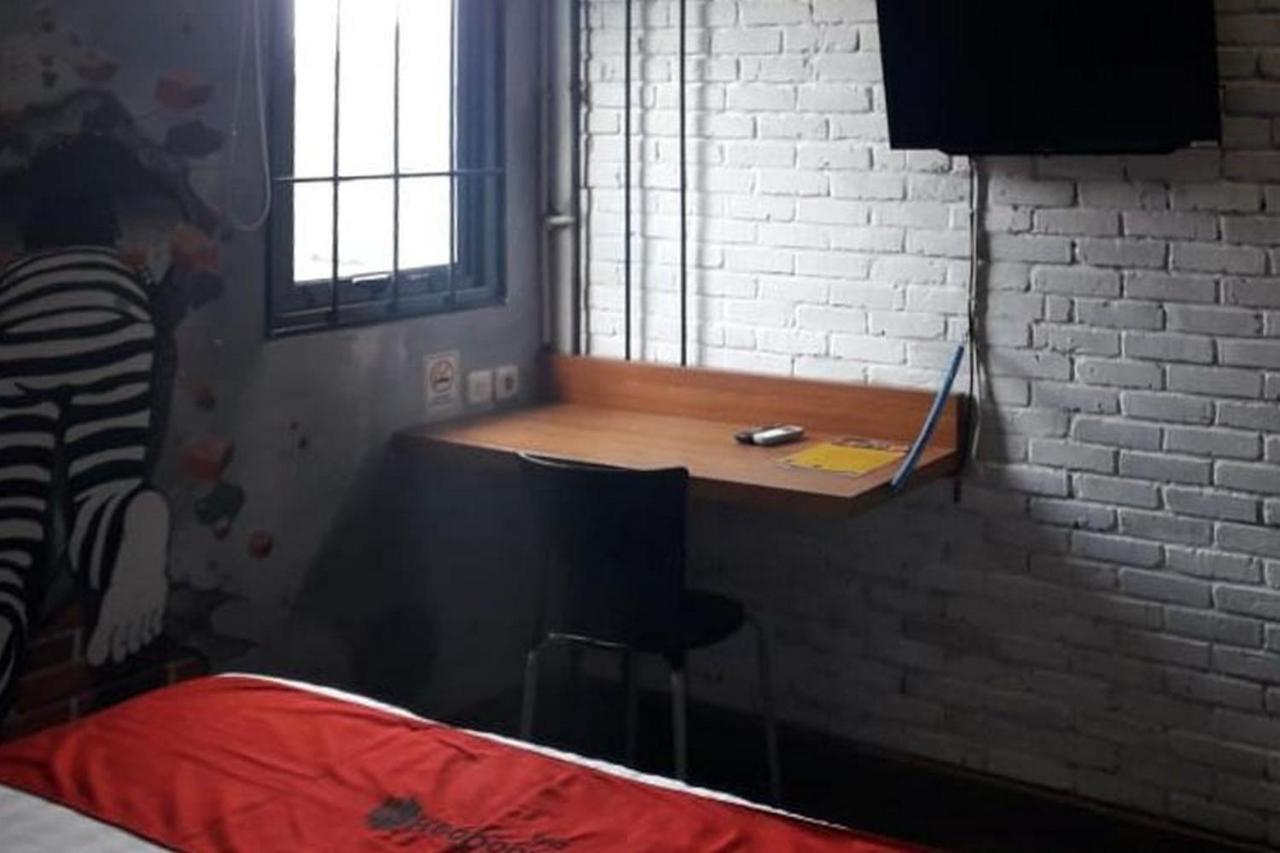 Reddoorz Plus @ Doorman Guest House 반둥 외부 사진